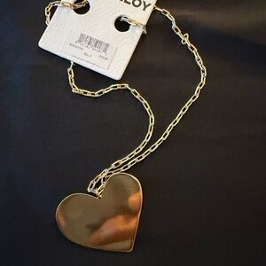 Elegant Gold Heart Pendant Necklace